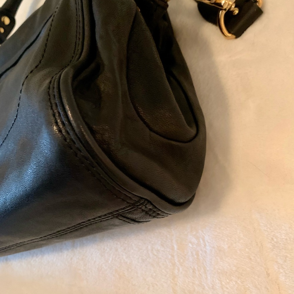 Juicy Couture Black gorgeous leather satchel crossbody handbag w/ gold hardware - Picture 14 of 16